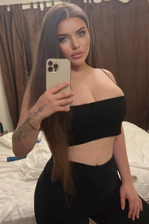 Lara 2