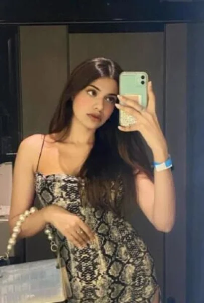 Chloe 2
