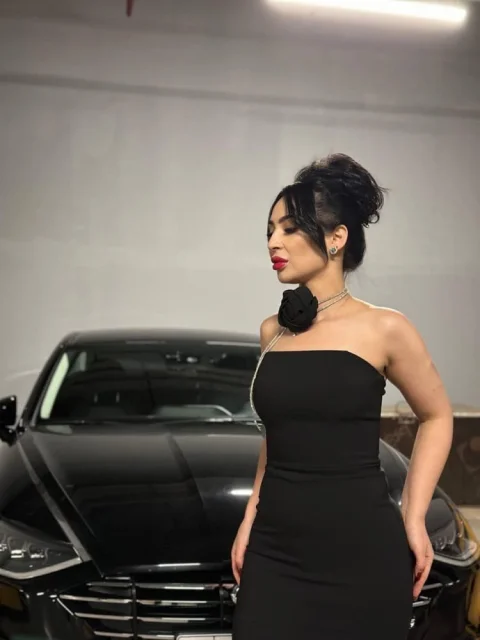 Leila 2