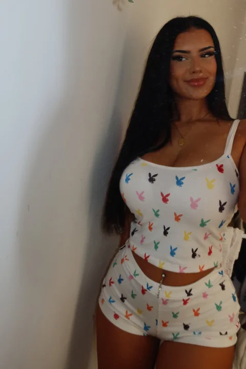 Mia 2