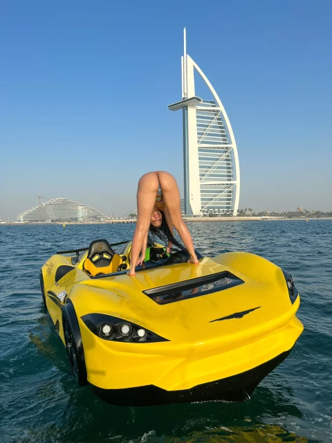 Helena 10