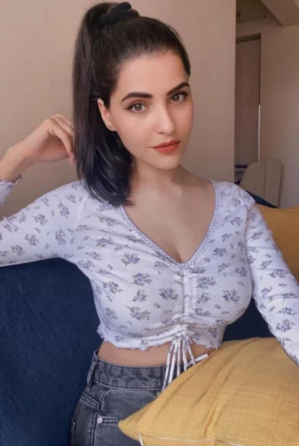 Sakshi 1