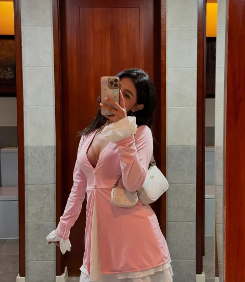 Tehreem 1
